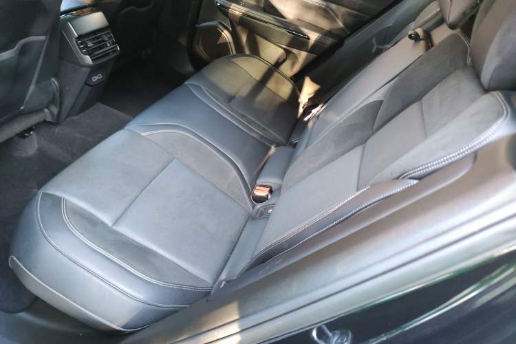 Used Lynk & Co 01 2021 2.0TD Four-Wheel Drive Dark Night Edition
