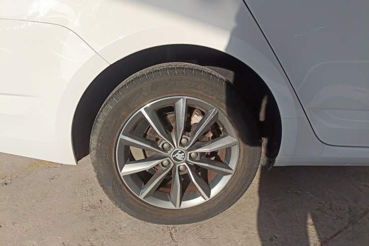 Used Skoda Octavia 2019 1.5L Automatic SmartDrive Comfort Edition China V Standard
