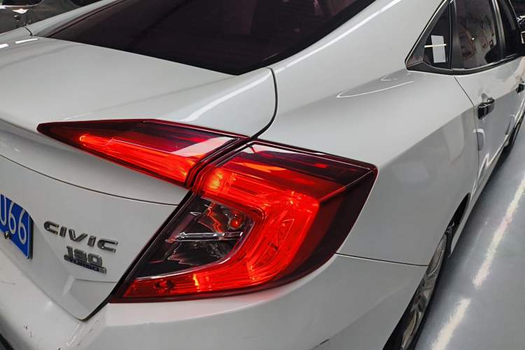 Used Honda Civic 2016 180TURBO CVT Comfort Version
