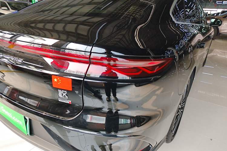 Used BYD Han 2025 DM-i Intelligent Driving Edition 125KM LiDAR Flagship Model
