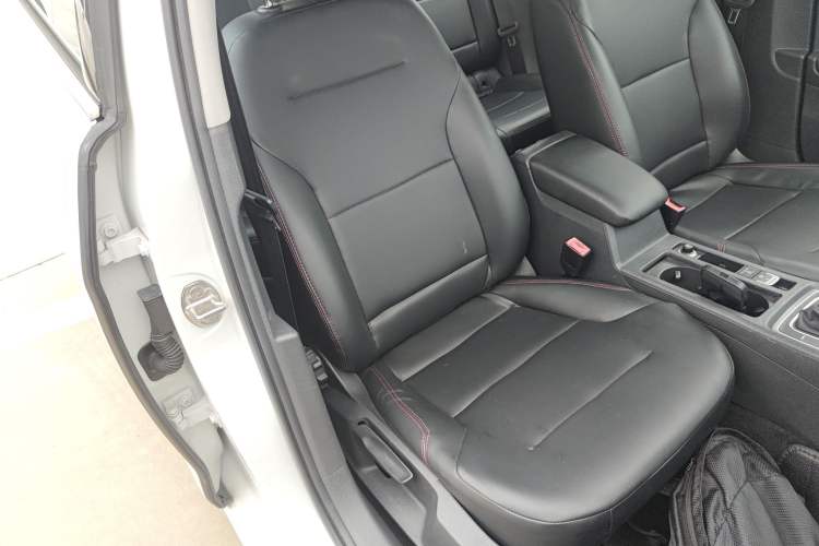 Used Volkswagen Golf 2015 1.4TSI Automatic Comfort Model
