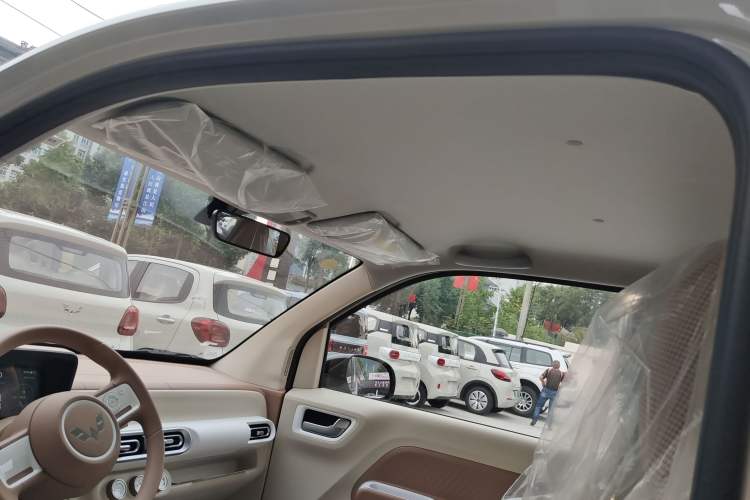 Used Wuling Hongguang MINIEV 2024 3rd Generation 215km Youth Edition
