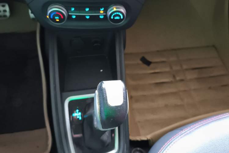 Used Haval H1 2015 1.5L AMT Urban Model
