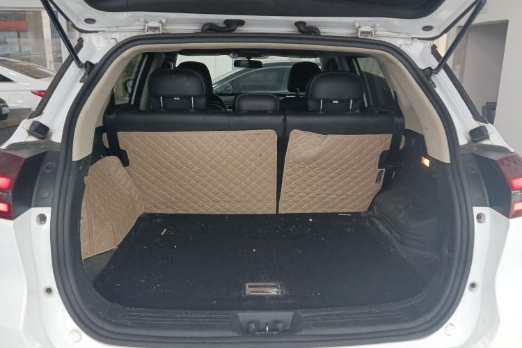 Used Geely Auto Emgrand X7 Sport 2020 1.8TD DCT Two-Wheel Drive Smart Connect 4G-Enabled Version
