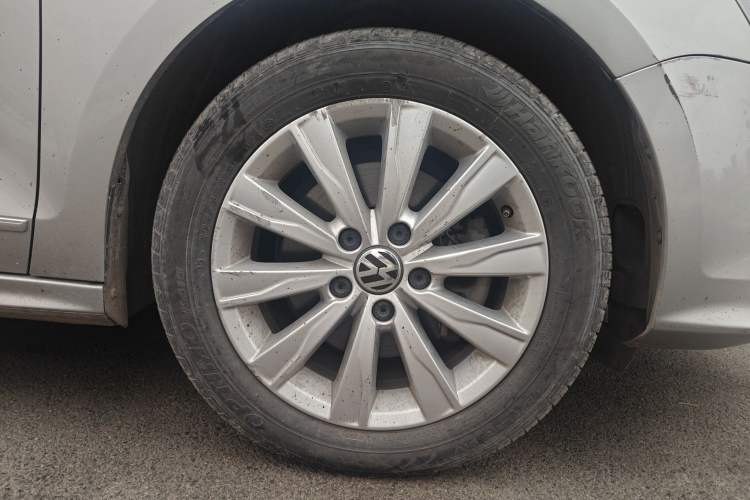 Used Volkswagen Sagitar 2015 230TSI Automatic Comfort Version
