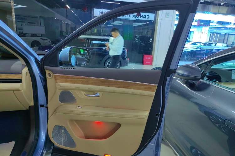 Used Hima AITO M7 2024 1.5T Rear-Drive Plus Version 5 Seats