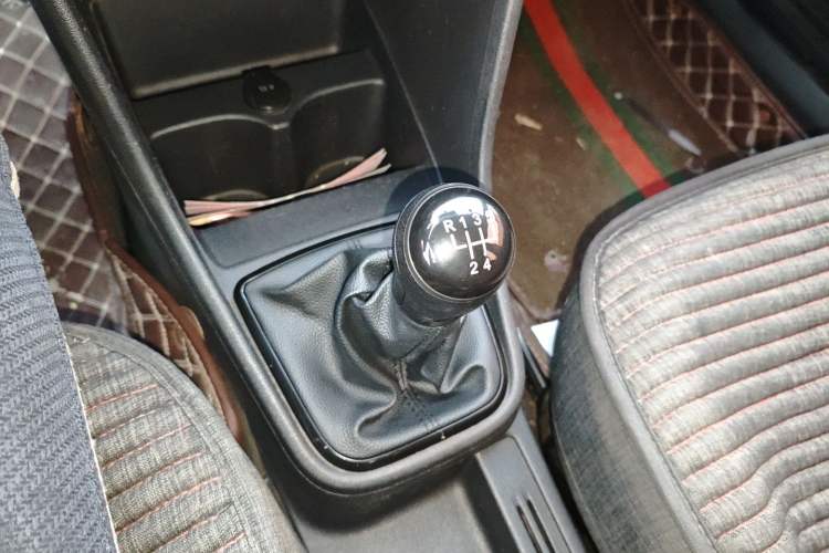 Used Volkswagen Santana 2015 1.6L Manual Fashion Edition