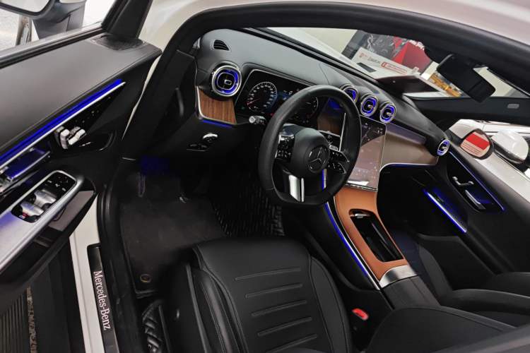 Used Mercedes-Benz GLC 2023 GLC 300 L 4MATIC Dynamic 7-Seater