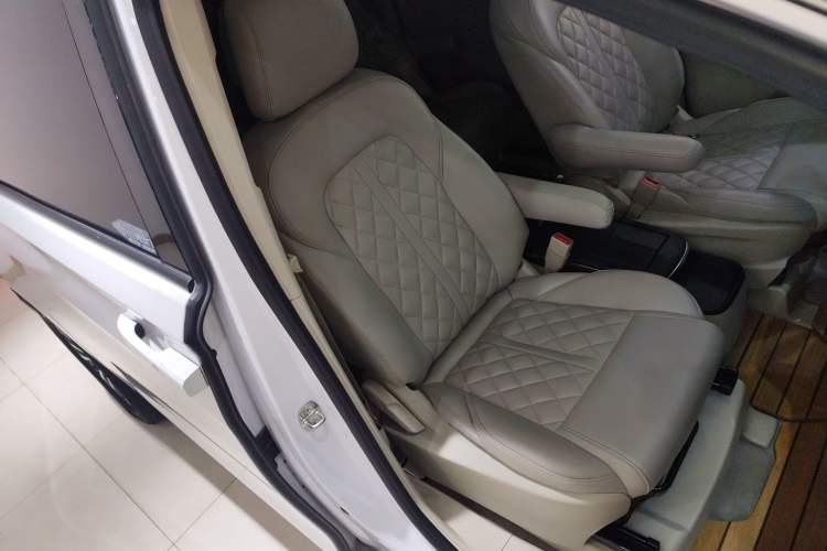 Used Buick GL8 2022 ES Landtrek 653T Comfort Edition
