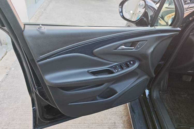 Used Buick Envision 2017 20T Two-Wheel Drive Leading Version
