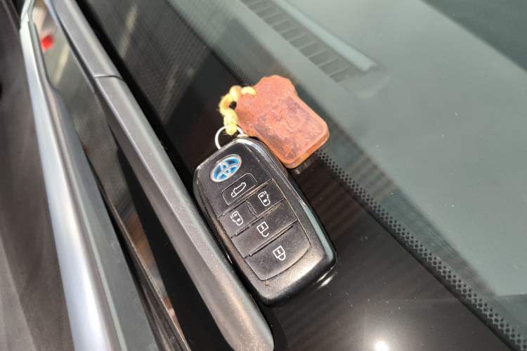 Used Toyota Sienna 2021 2.5L Hybrid Premium Edition