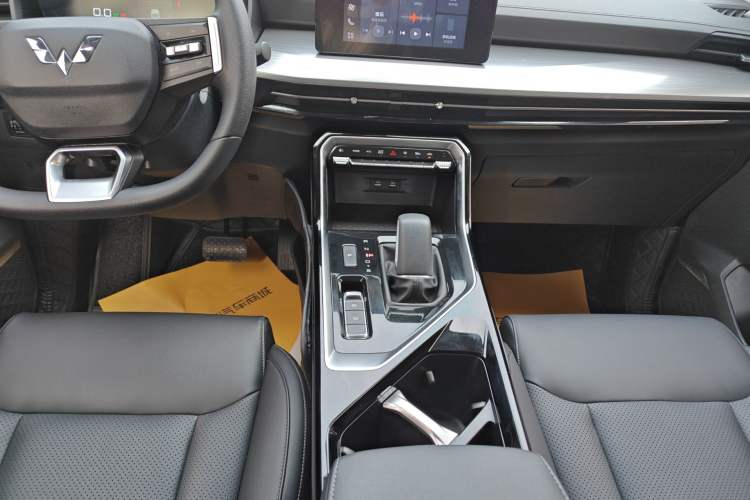 Used Wuling Asta 2022 2.0L DHT Electric Power Version
