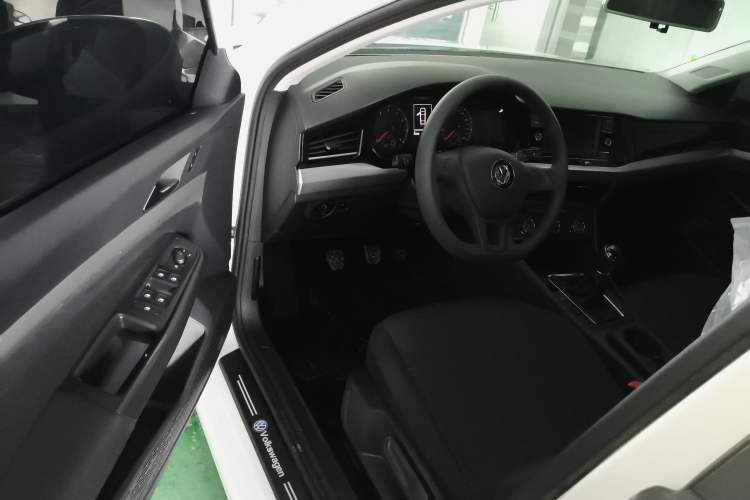 Used Volkswagen Bora 2020 1.5L Manual Fashion Edition
