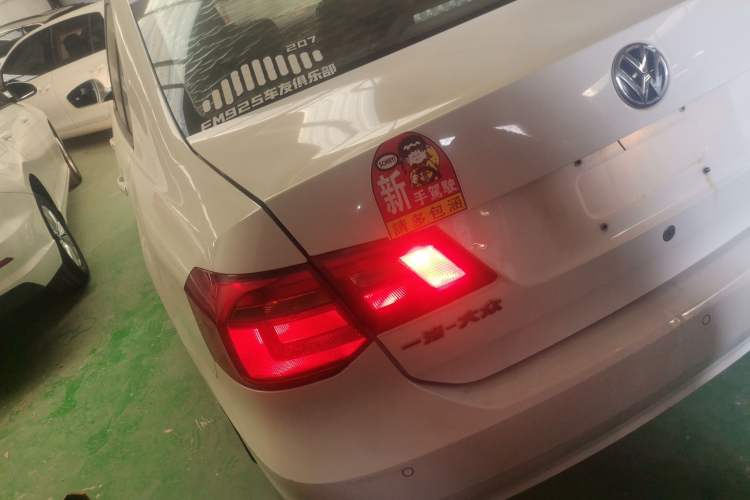 Used Volkswagen Jetta 2015 Zhuihui Edition 1.6L Manual Comfort Model
