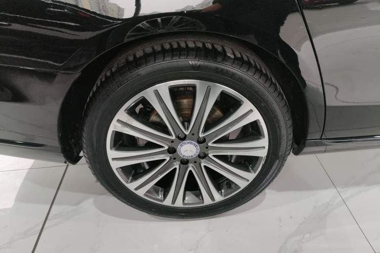 Used Mercedes-Benz E-Class 2016 E 300 L Luxury Model
