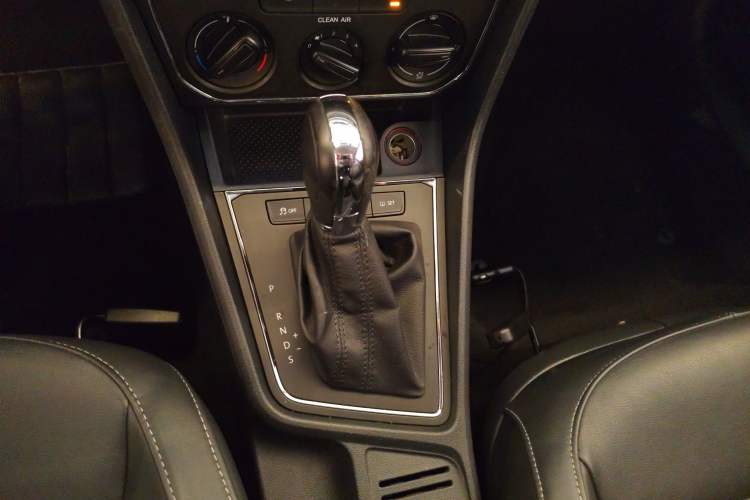 Used Volkswagen Gran Lavida 2015 1.6L Automatic Comfort Edition