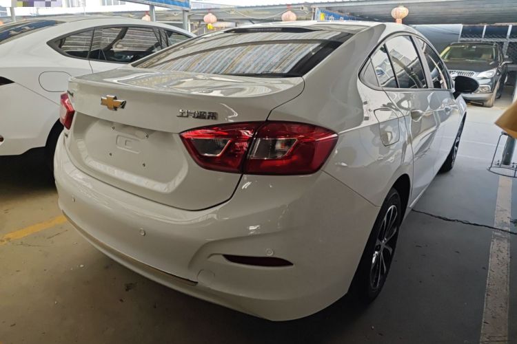 Used Chevrolet Cruze 2018 Revised Version 320 Automatic Pioneer Edition
