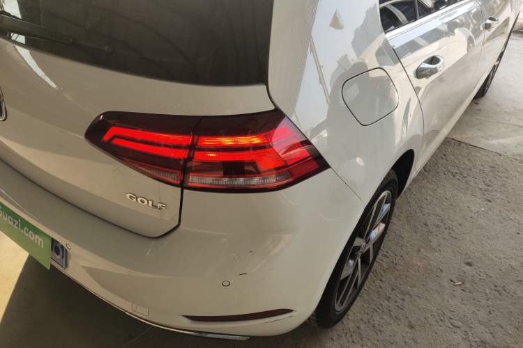 Used Volkswagen Golf 2020 Zhiai Edition 200TSI DSG Comfortable & Ambitious Version
