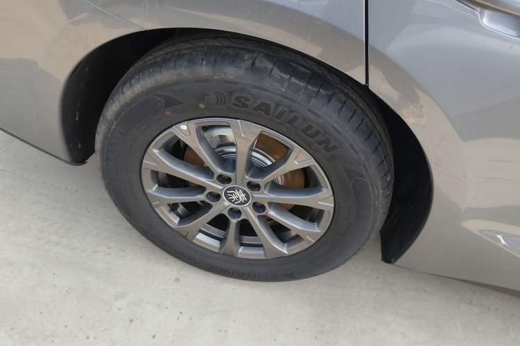 Used BYD Qin L 2025 DM-i Smart Drive 80KM Leading Model