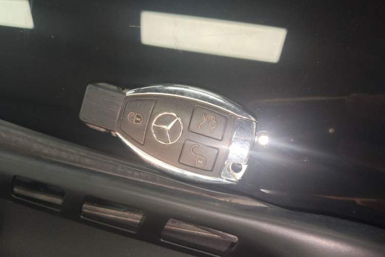 Used Mercedes-Benz M-Class 2014 ML 320 4MATIC