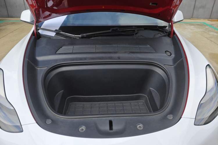 Used Tesla Model Y 2022 Rear-Wheel-Drive Version
