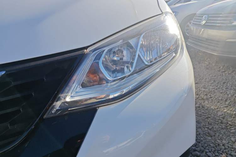 Used Nissan Tiida 2019 1.6L CVT Smart Drive Version China VI Standard