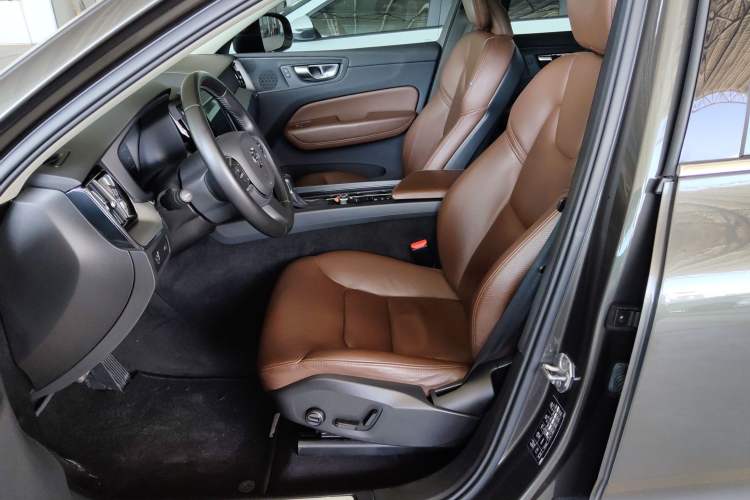 Used Volvo XC60 2020 T5 4x4 Zhiyi Luxury Edition
