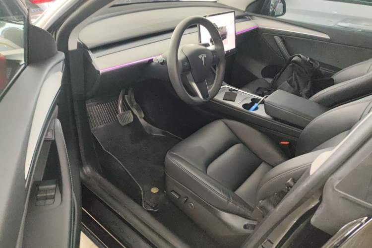 Used Tesla Model Y 2023 Rear-Wheel-Drive Version