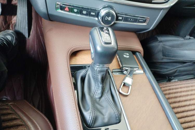 Used Volvo S90 2020 T5 Zhiyi Luxury Edition