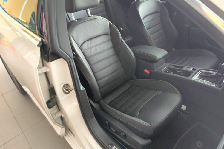 Used Volkswagen FAW-Volkswagen CC 2024 380TSI Striking Edition
