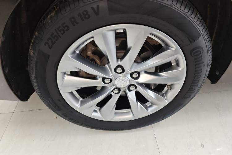 Used Buick GL8 2022 Avenir Aivia 7-Seater Deluxe Edition
