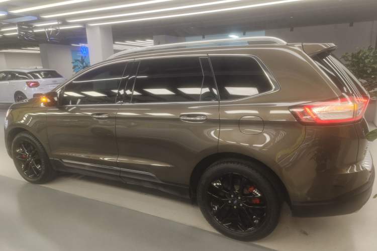 Used Ford Edge 2016 EcoBoost 245 Four-Wheel Drive Titanium 7-Seater
