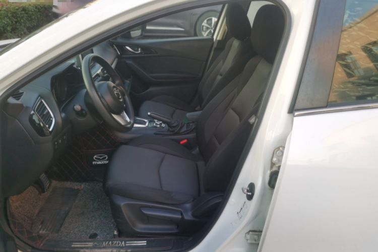 Used Mazda Mazda 3 Axela 2014 Sedan 1.5L Automatic Comfort Model