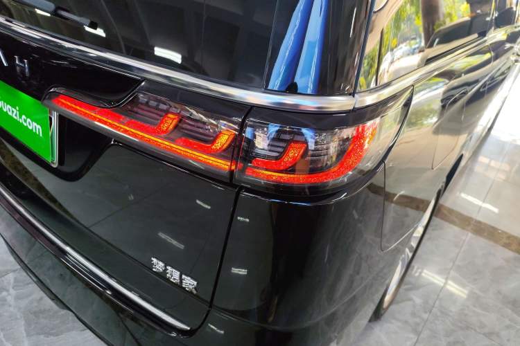 Used VOYAH Dream 2024 PHEV Extended-Range Premium Edition