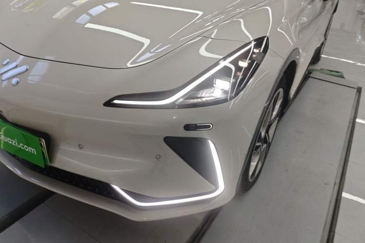 Used  LS7 2023 100kWh Lux Rear-Drive Version