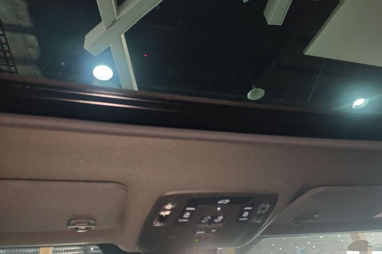 Used Toyota Granvia 2026 Model 2.5L Hybrid Prestige PLUS Edition