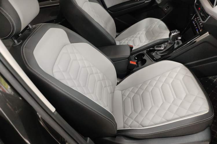 Used Volkswagen Tayron 2024 300TSI Two-Wheel-Drive Luxury Plus Advanced Version