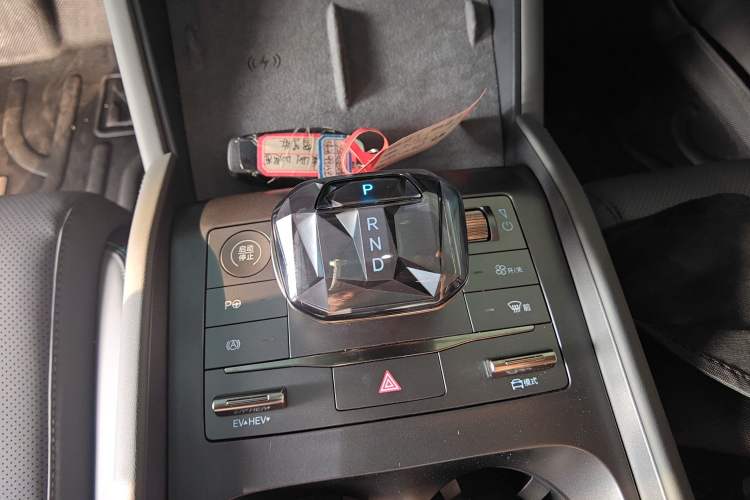 Used BYD Qin L 2025 DM-i Smart Drive 120KM Superior Model
