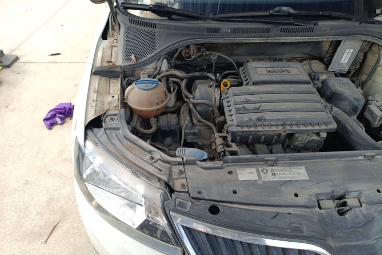 Used Skoda Rapid 2015 1.6L Manual Smart Selection Model
