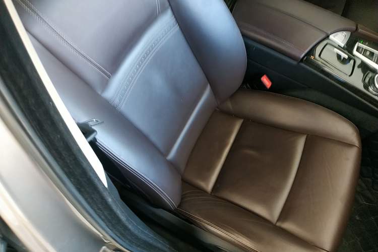 Used BMW 5 Series 2014 525Li Luxury Design Package