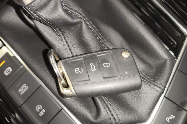 Used Volkswagen Tayron 2020 330TSI Two-Wheel Drive Luxury Connected Pro Edition
