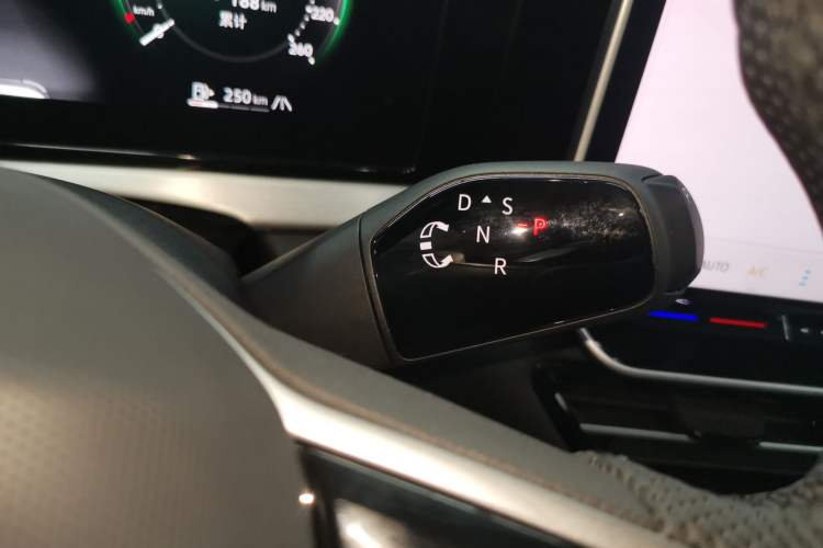 Used Volkswagen Passat 2025 Pro 380TSI Starry Dragon Luxury Edition