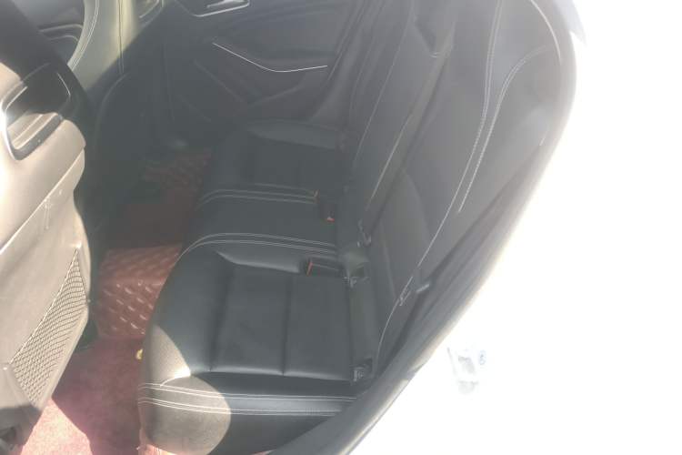 Used Mercedes-Benz GLA 2015 GLA 220 4MATIC Fashion Model
