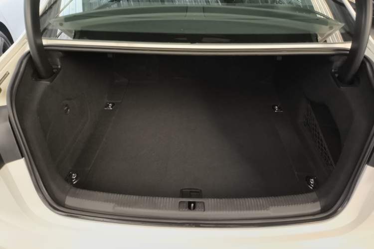 Used Audi A6L 2014 TFSI Comfort Model
