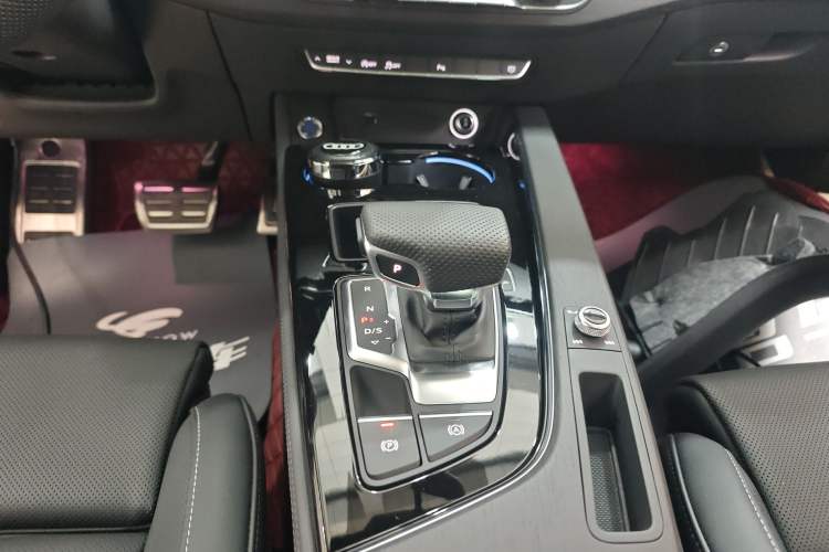 Used Audi A4L 2024 40 TFSI Luxury Dynamic Edition
