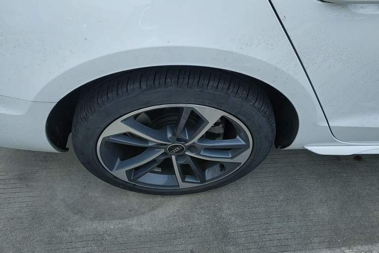 Used Audi A4L 2022 40 TFSI Fashion Dynamic Model
