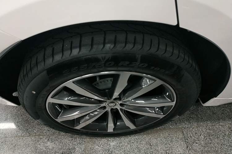 Used Jaguar F-PACE 2024 P250 R-Dynamic SE
