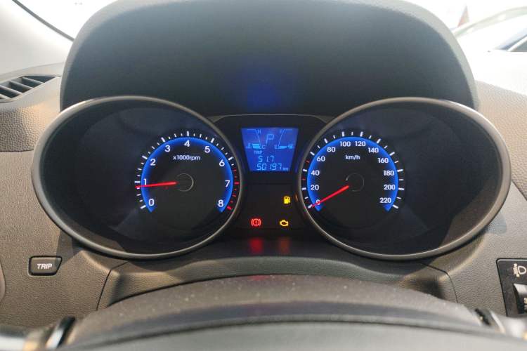 Used Hyundai ix35 2013 2.0L Automatic Two-Wheel Drive Smart GLS China IV Standard