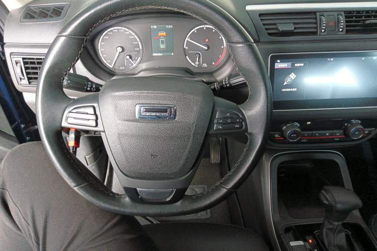 Used Qoros 5 2018 Revised Version 1.6T Automatic Leading Edition
