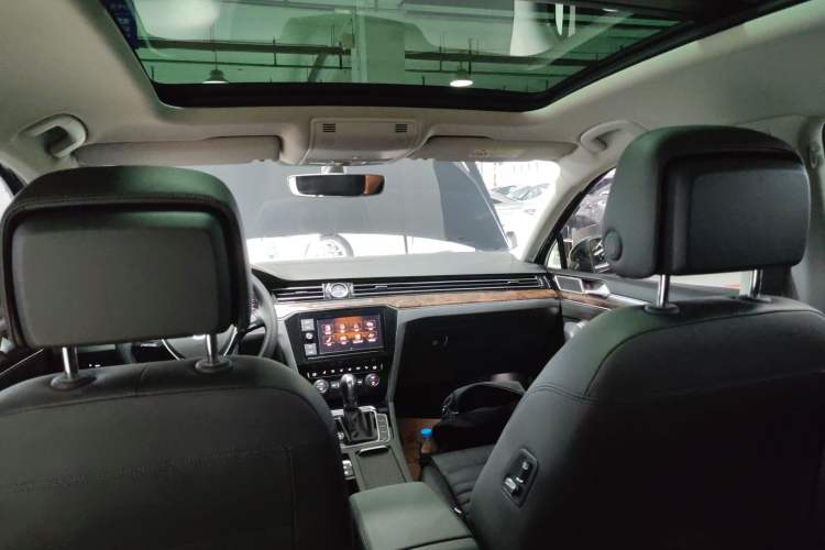 Used Volkswagen Magotan 2019 330TSI DSG Luxury Version China VI Standard
